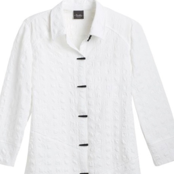 Chico's Jackets & Blazers - Chico travelers white  puckered  jacket  - size 3